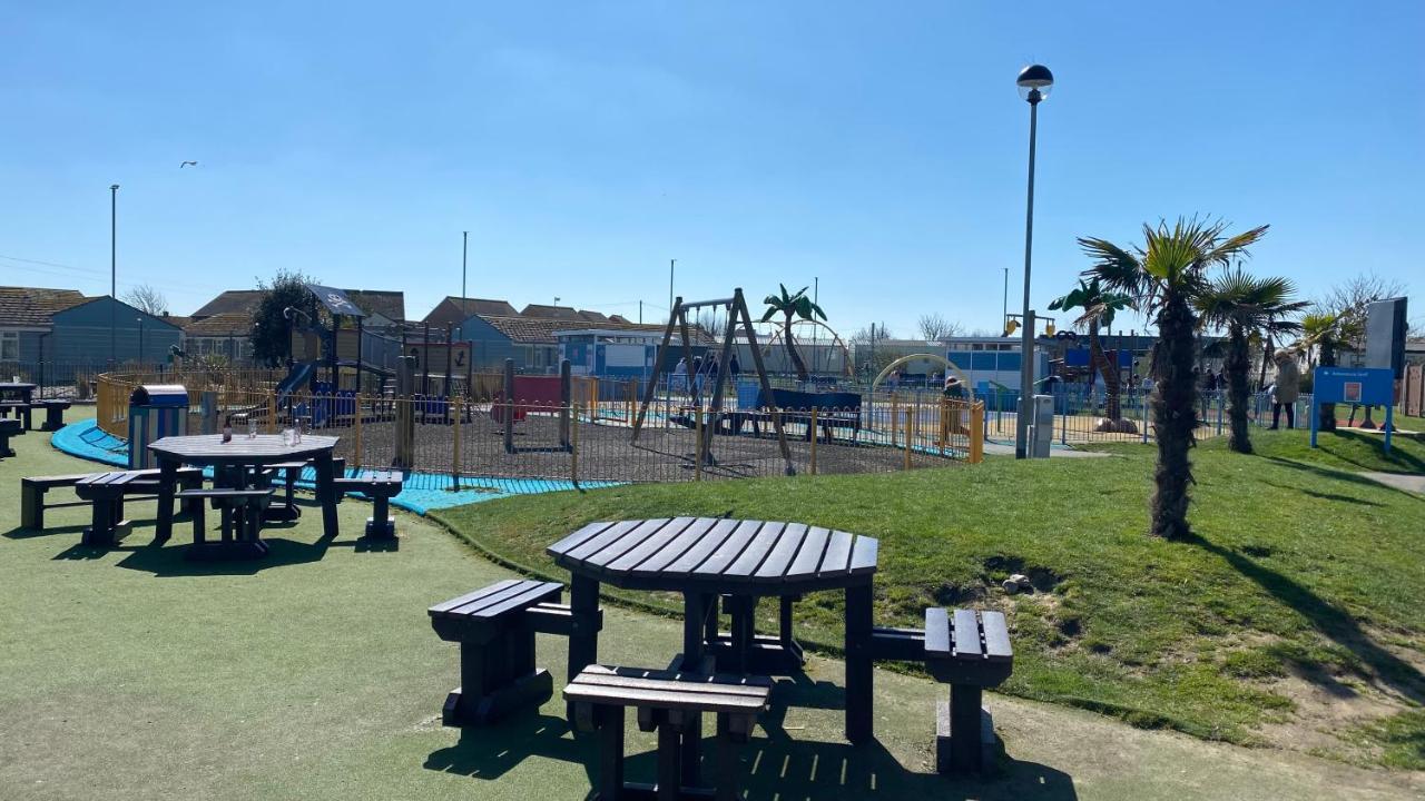 Parkdean Resorts Camber Sands Caravan 2023 المظهر الخارجي الصورة